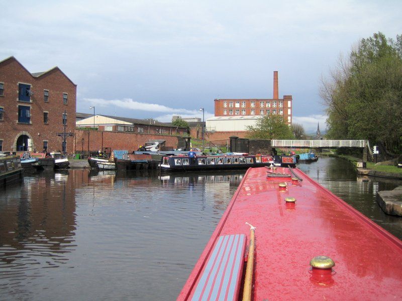 Trip boat coming back into Portland Basin