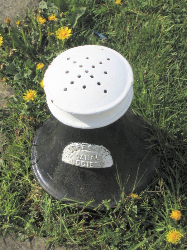 Ground paddle vents