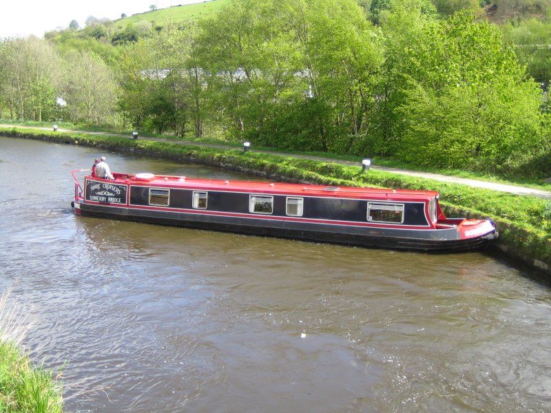 Wendy moving in a mysterious way at Sowerby Bridge Lock 2