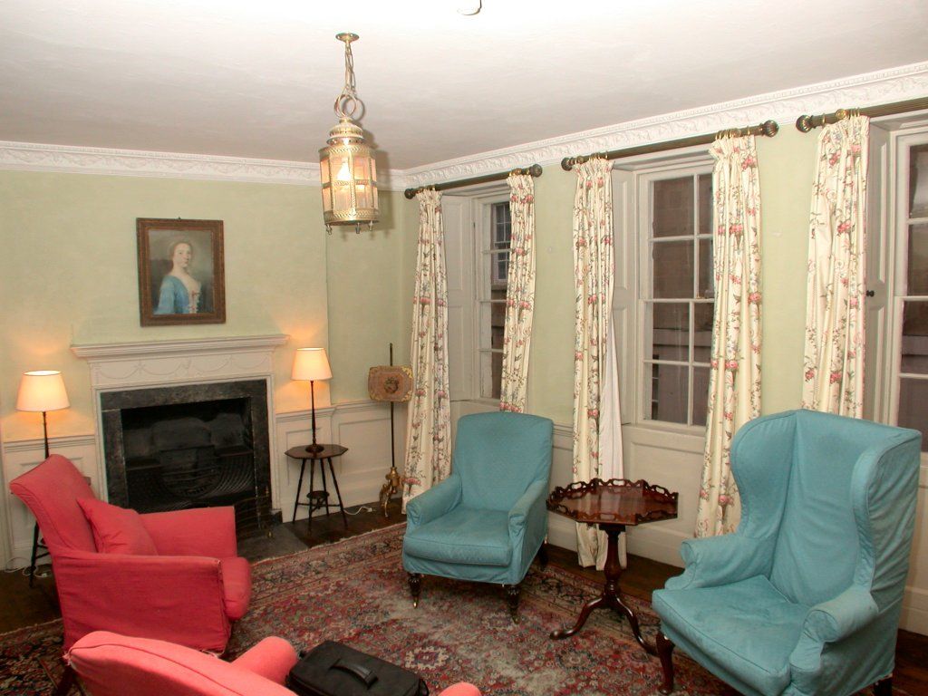 Front Lounge