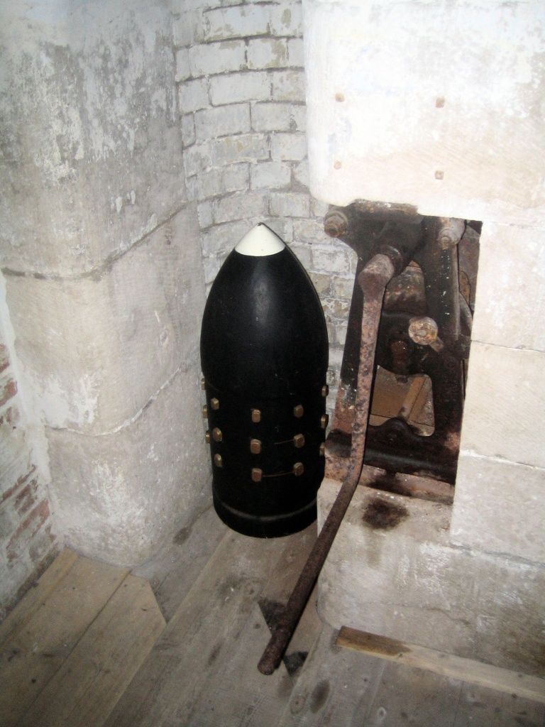 Shell hoist in Landguard Fort