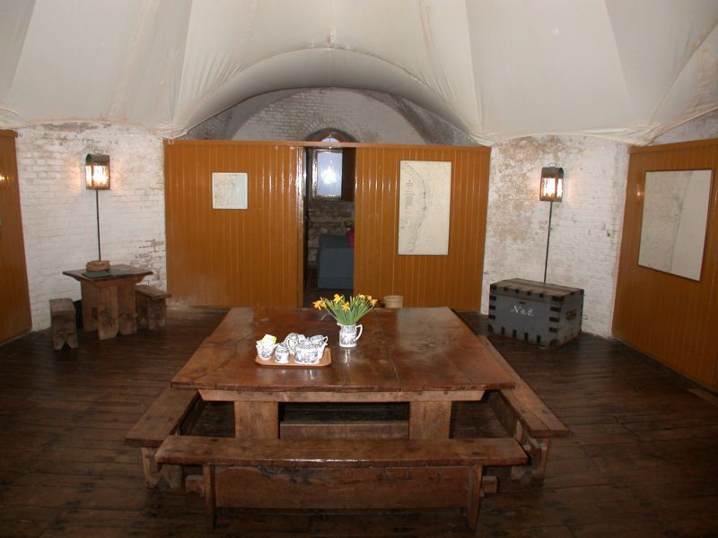 Centre dining room